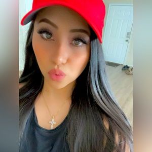 Meet your Posher, Maddie